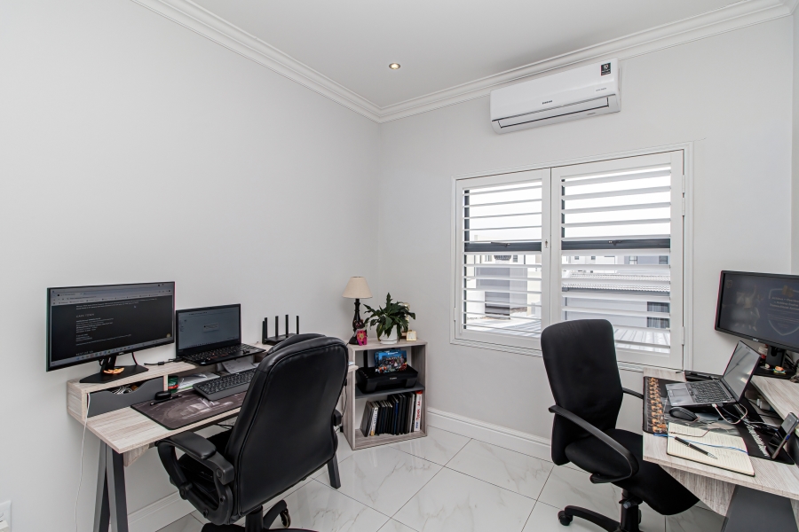 4 Bedroom Property for Sale in Sandown Western Cape